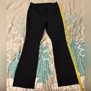 ALMOST BRAND NEW!! Old Navy Women’s High Rise Pixie Flare Black Pants-16 Tall